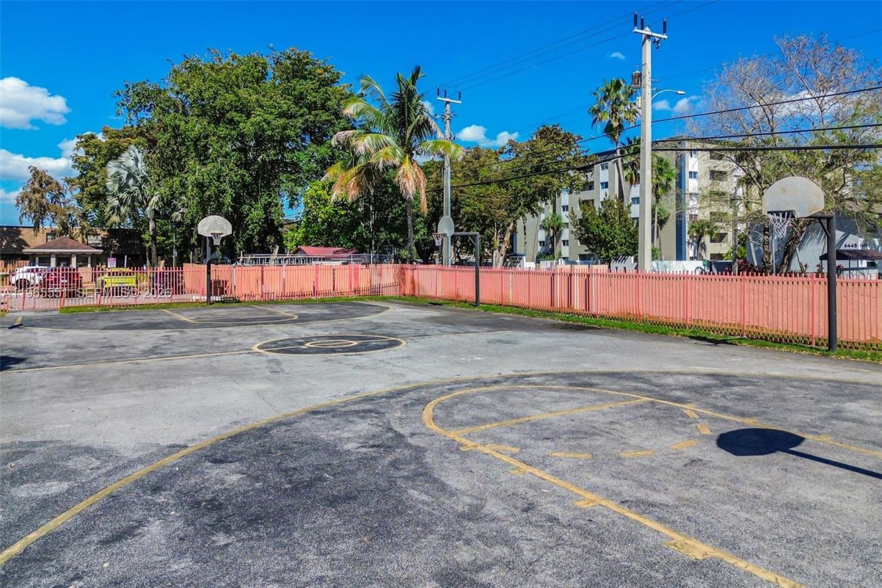 6410 W 27th Ln , Unit 101-19, Hialeah, FL 33016 Photo