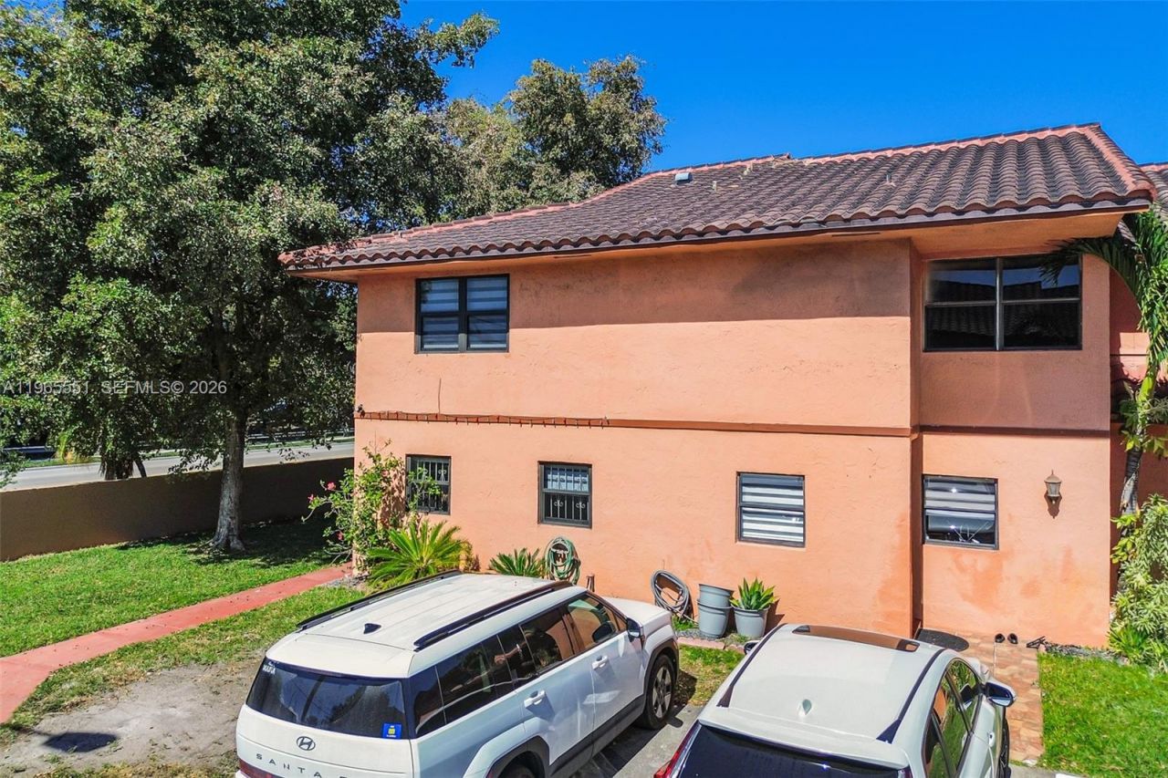 6410 W 27th Ln , Unit 101-19, Hialeah, FL 33016 Photo