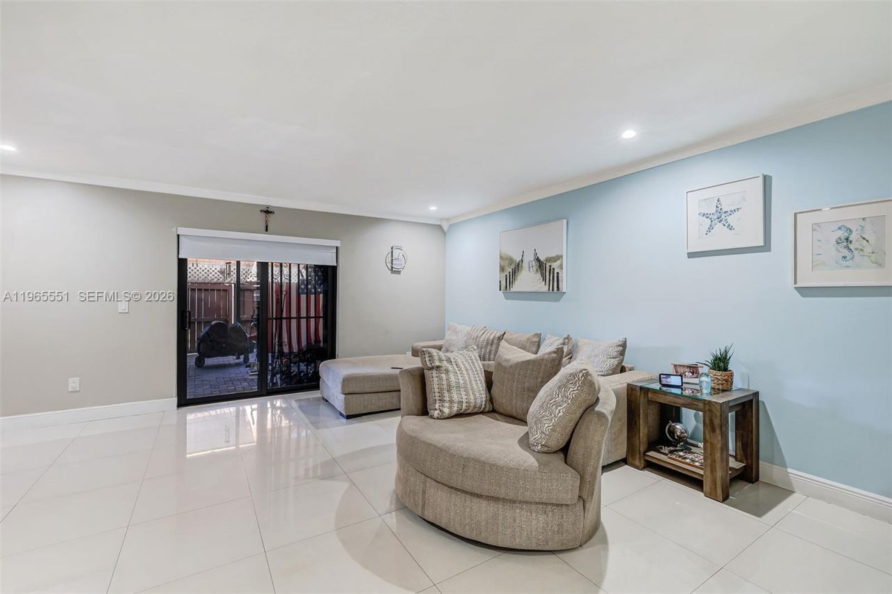 6410 W 27th Ln , Unit 101-19, Hialeah, FL 33016 Photo