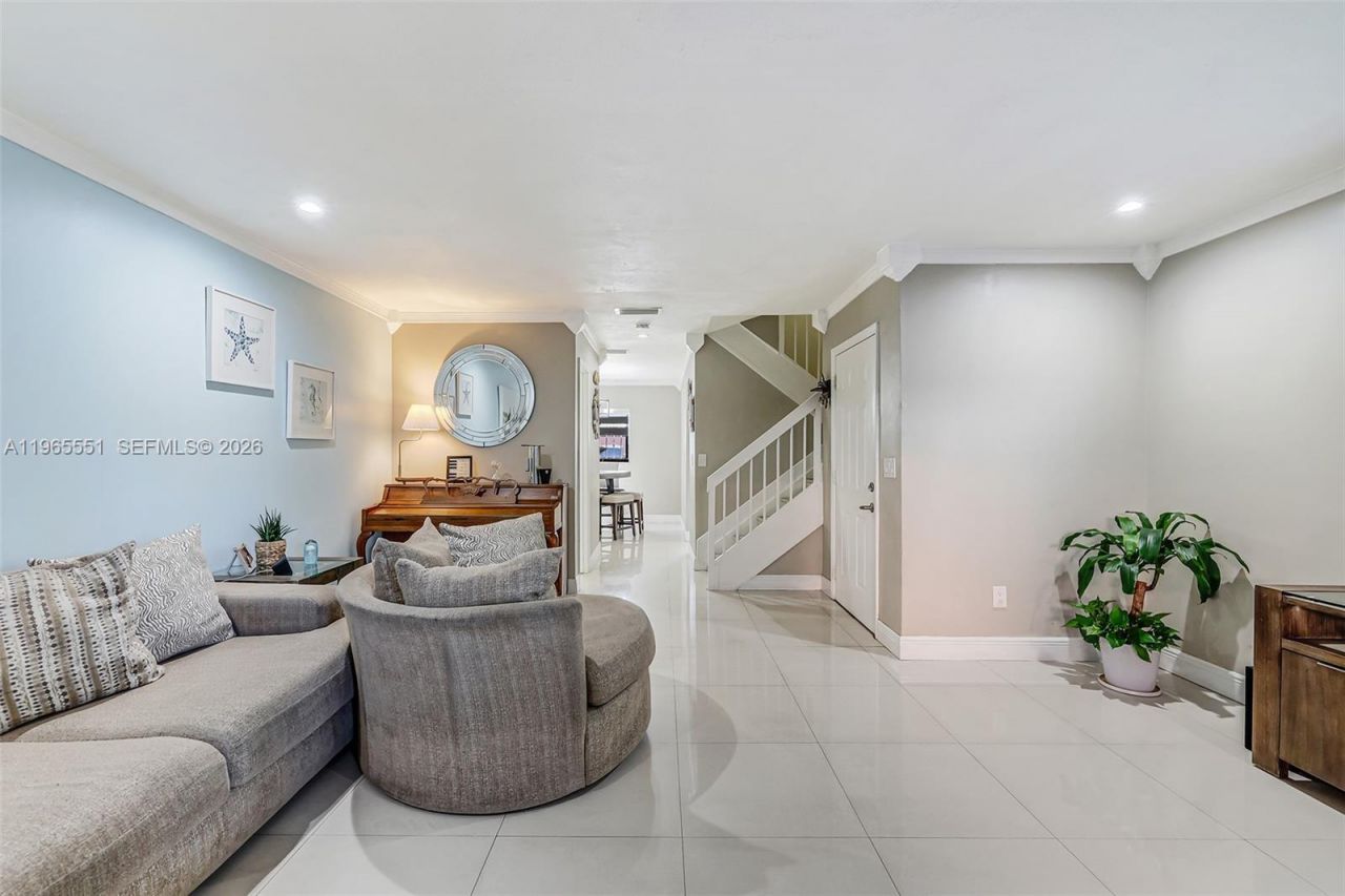 6410 W 27th Ln , Unit 101-19, Hialeah, FL 33016 Photo