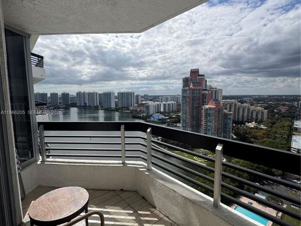 3530 Mystic Pointe Dr , Unit 3003, Aventura, FL 33180