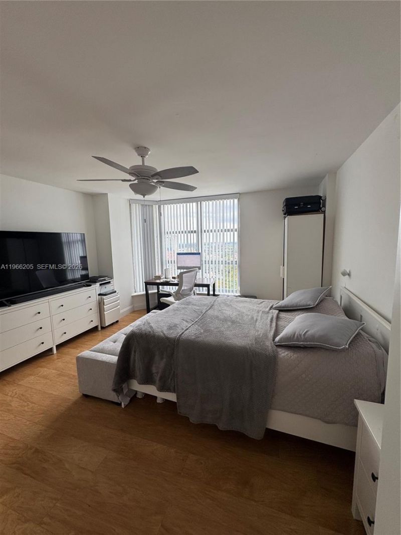 3530 Mystic Pointe Dr , Unit 3003, Aventura, FL 33180 Photo