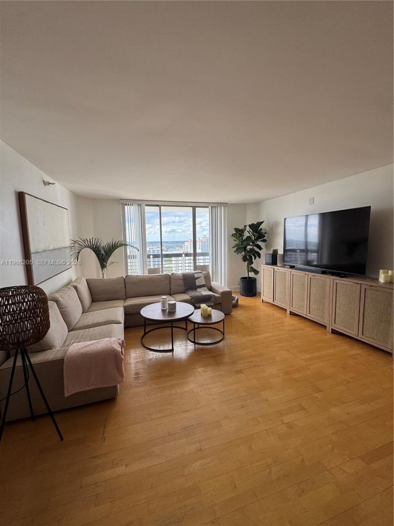 3530 Mystic Pointe Dr , Unit 3003, Aventura, FL 33180 Photo