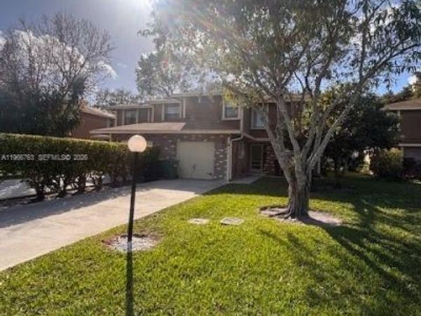 6183 Pine Tree Ln Unit B, Tamarac, FL 33319