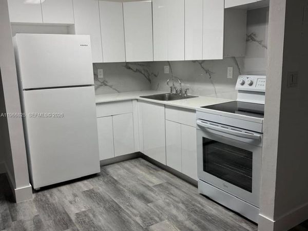 15610 SW 80th St, Unit J-102, Miami, FL 33193