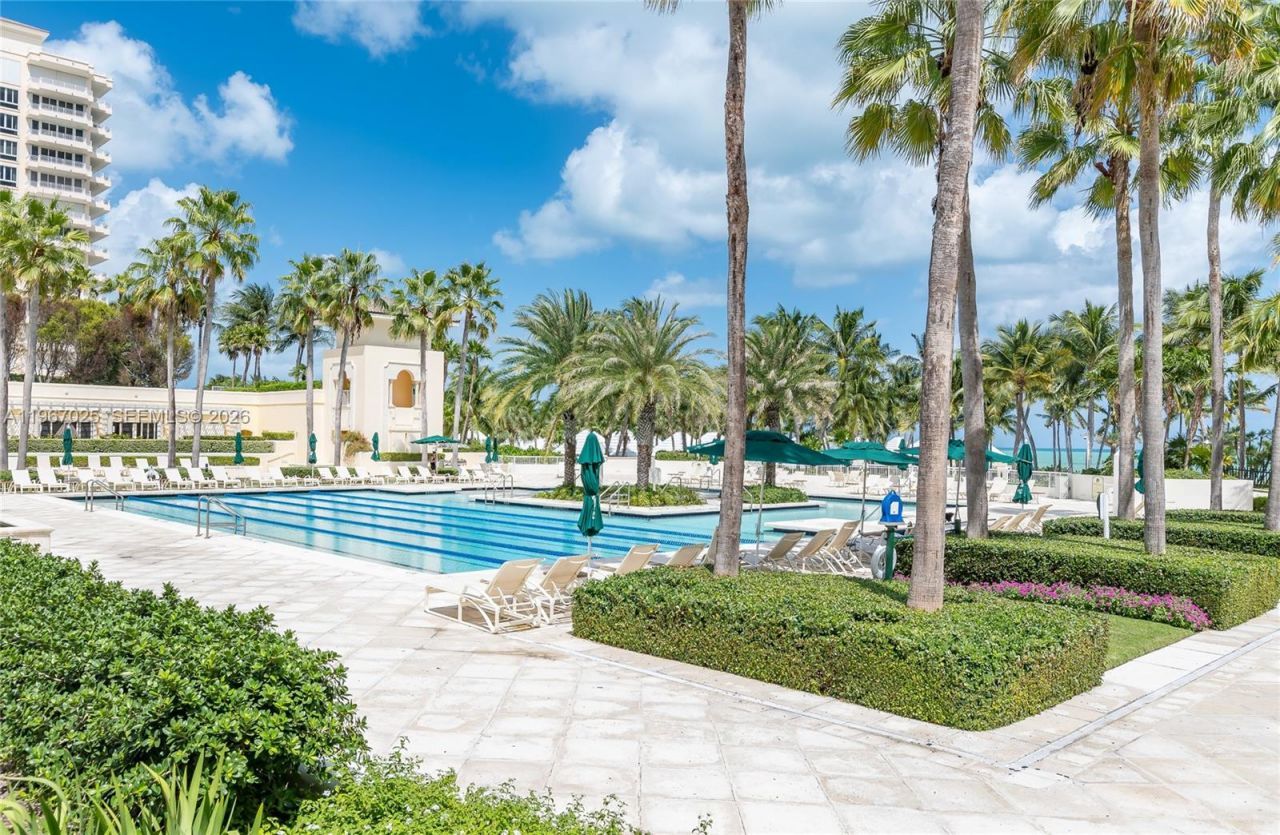 791 Crandon Blvd, Unit 507, Key Biscayne, FL 33149 Photo