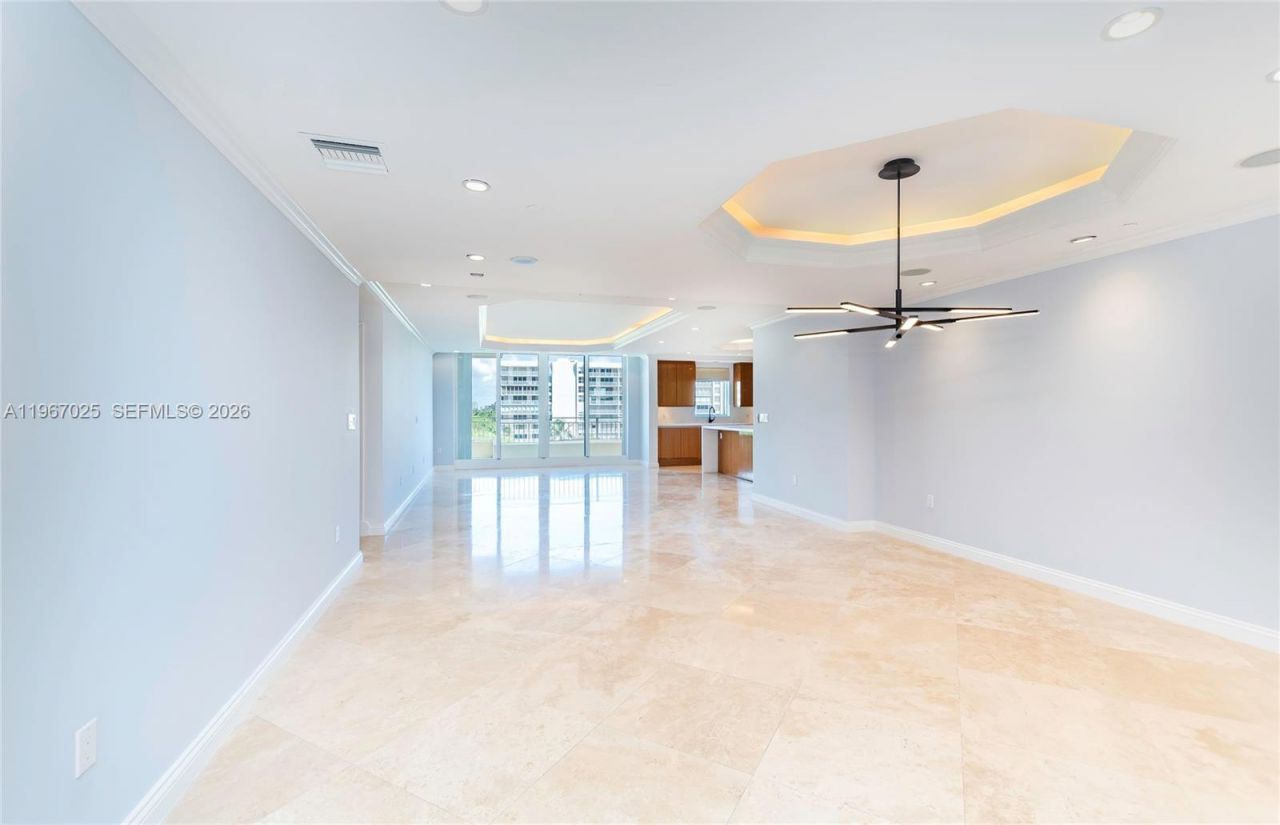 791 Crandon Blvd, Unit 507, Key Biscayne, FL 33149 Photo