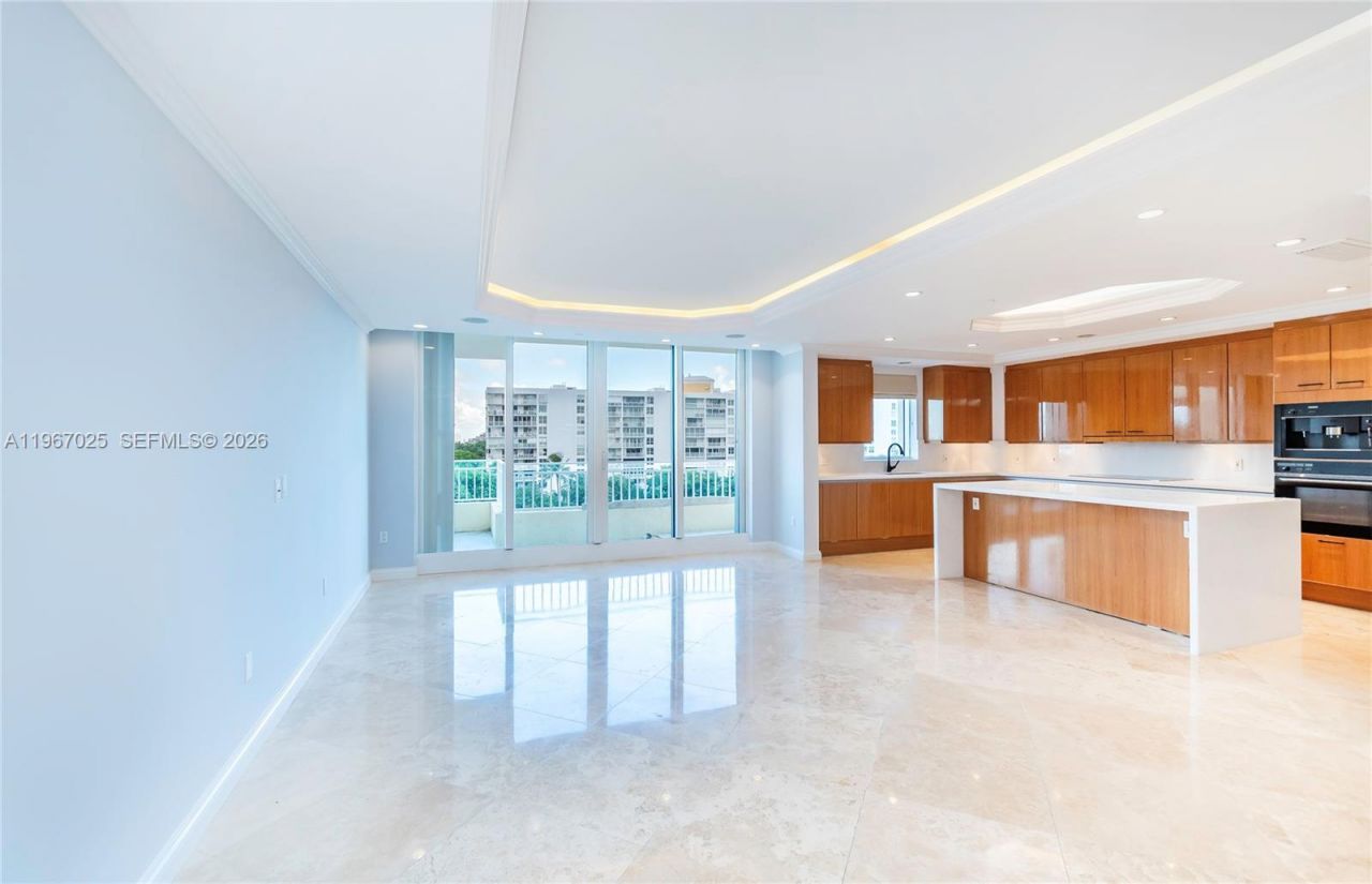 791 Crandon Blvd, Unit 507, Key Biscayne, FL 33149 Photo