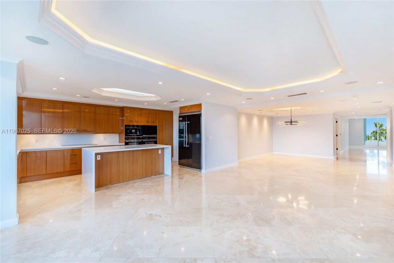 791 Crandon Blvd, Unit 507, Key Biscayne, FL 33149 Photo