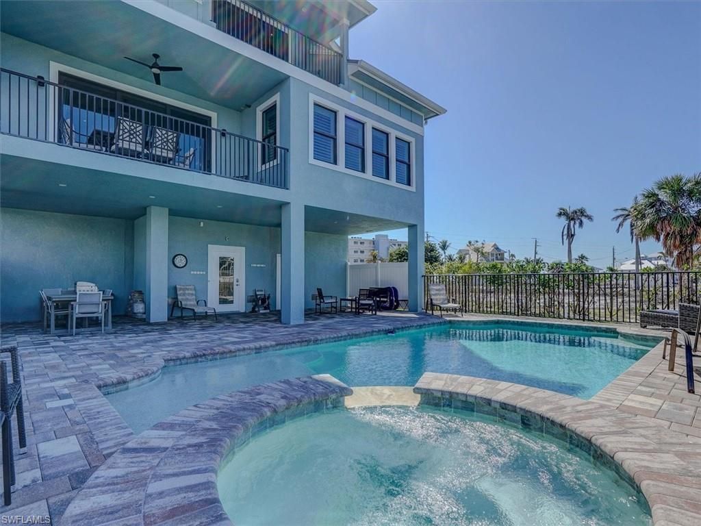 8327 Estero Blvd, Fort Myers Beach, FL 33931 Photo