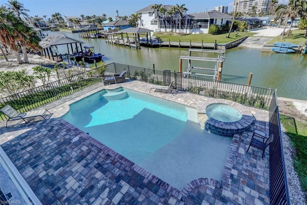 8327 Estero Blvd, Fort Myers Beach, FL 33931 Photo