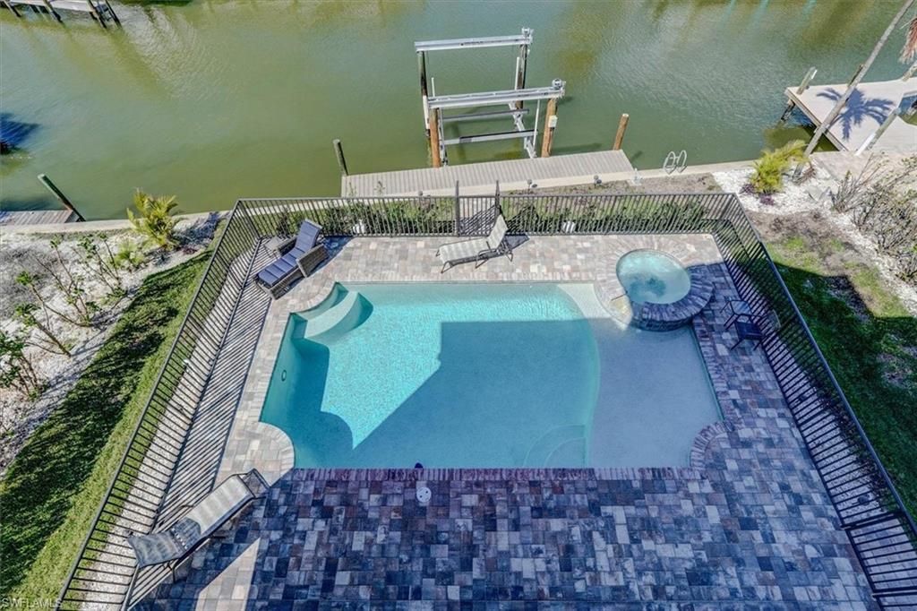 8327 Estero Blvd, Fort Myers Beach, FL 33931 Photo