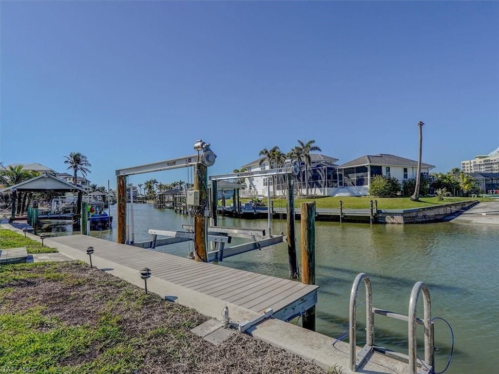 8327 Estero Blvd, Fort Myers Beach, FL 33931 Photo