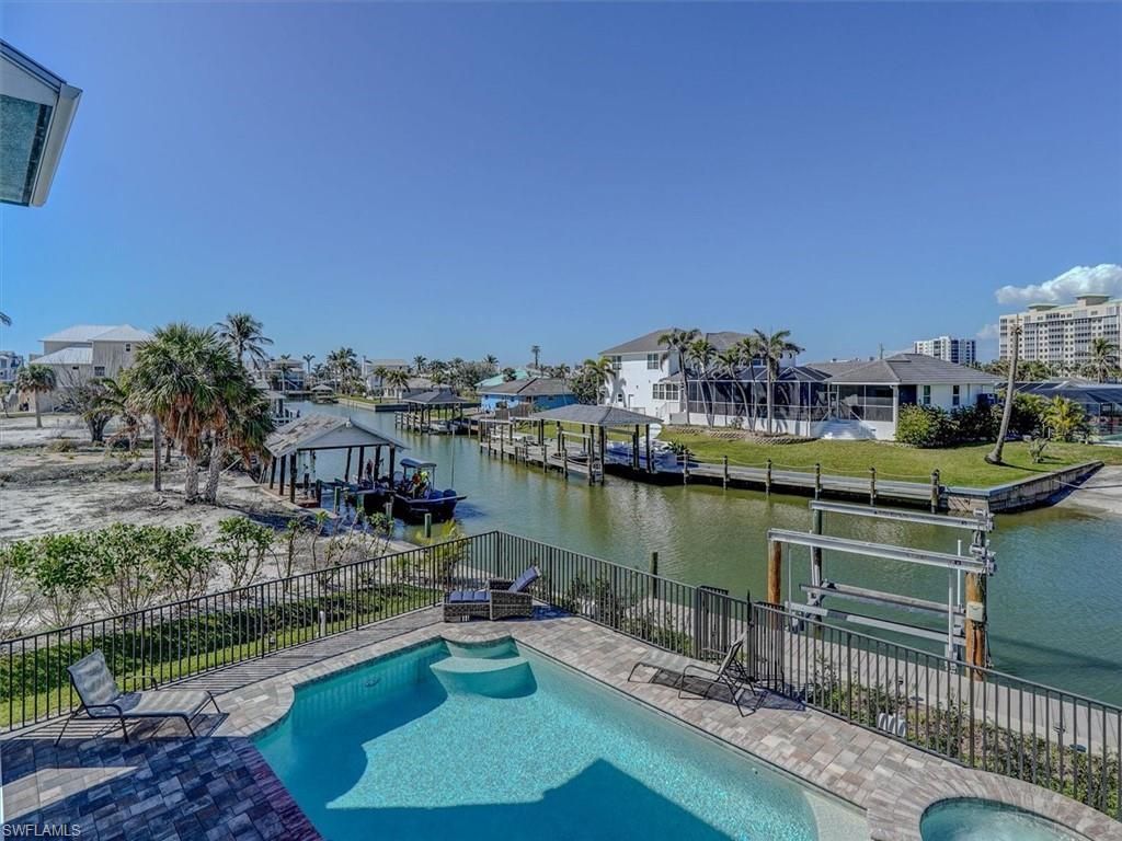 8327 Estero Blvd, Fort Myers Beach, FL 33931 Photo