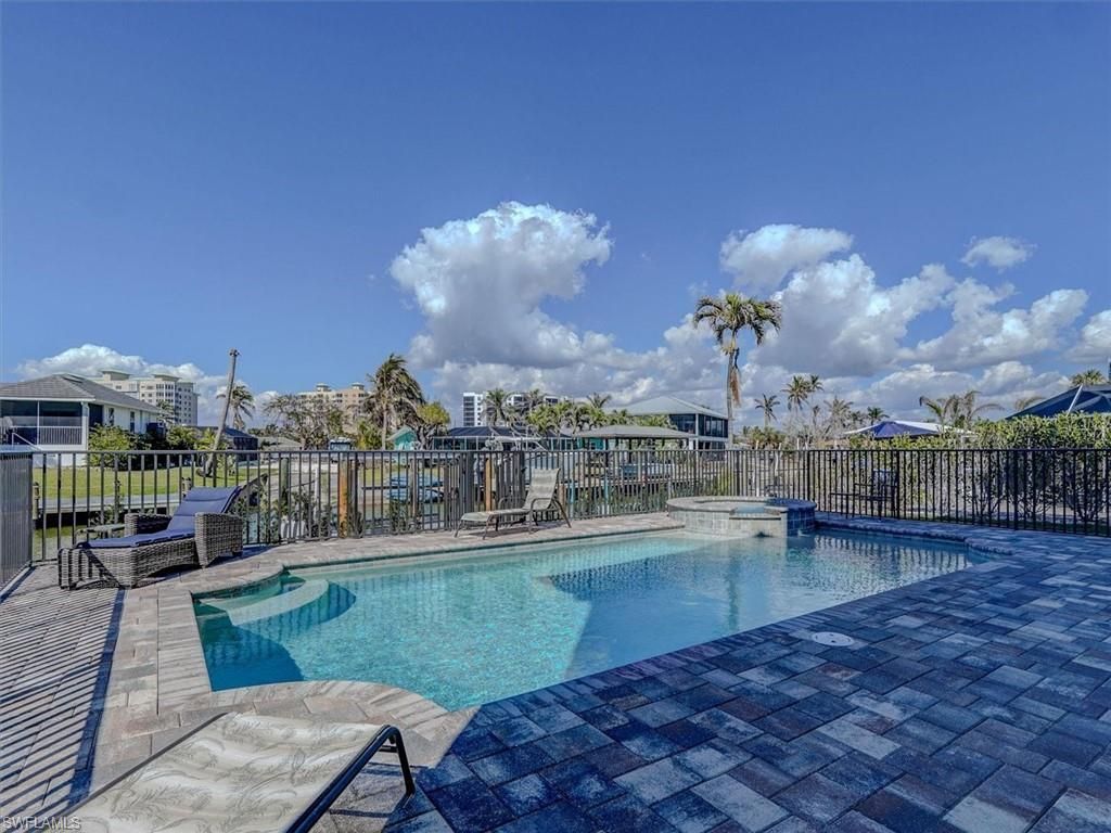 8327 Estero Blvd, Fort Myers Beach, FL 33931 Photo