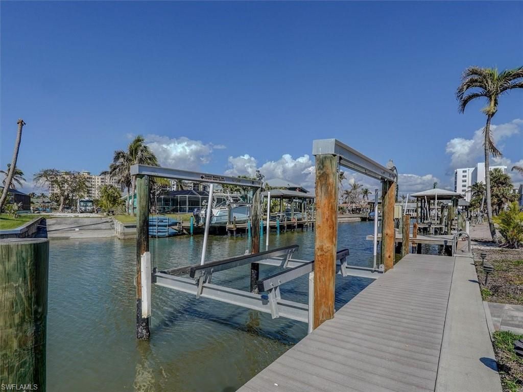8327 Estero Blvd, Fort Myers Beach, FL 33931 Photo