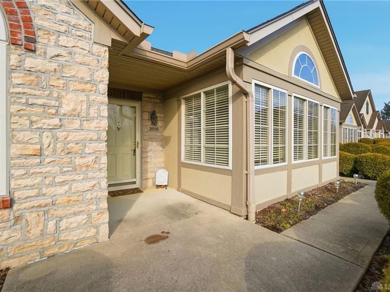 2016 Wentworth Village Drive, Bellbrook, OH 45305 Photo 3