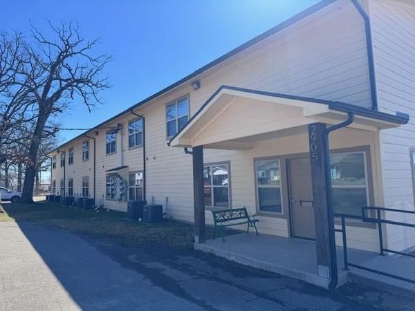 2905 Clarksville Street, Unit 208, Paris, TX 75460