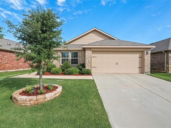 2300 Torch Lake Drive, Forney, TX 75126