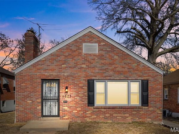 6823 Julian Avenue , University City, MO 63130