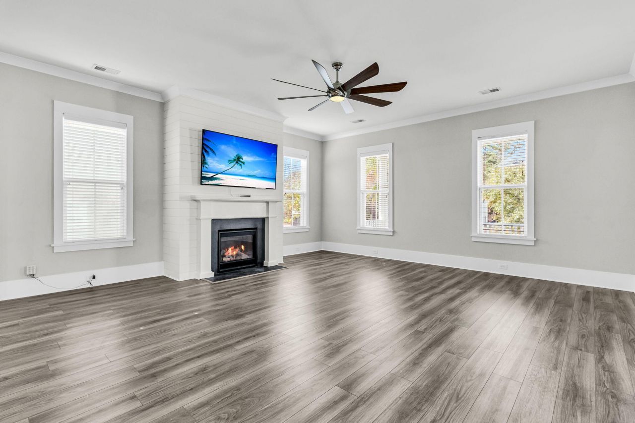 1583 Harriman Street Photo 14