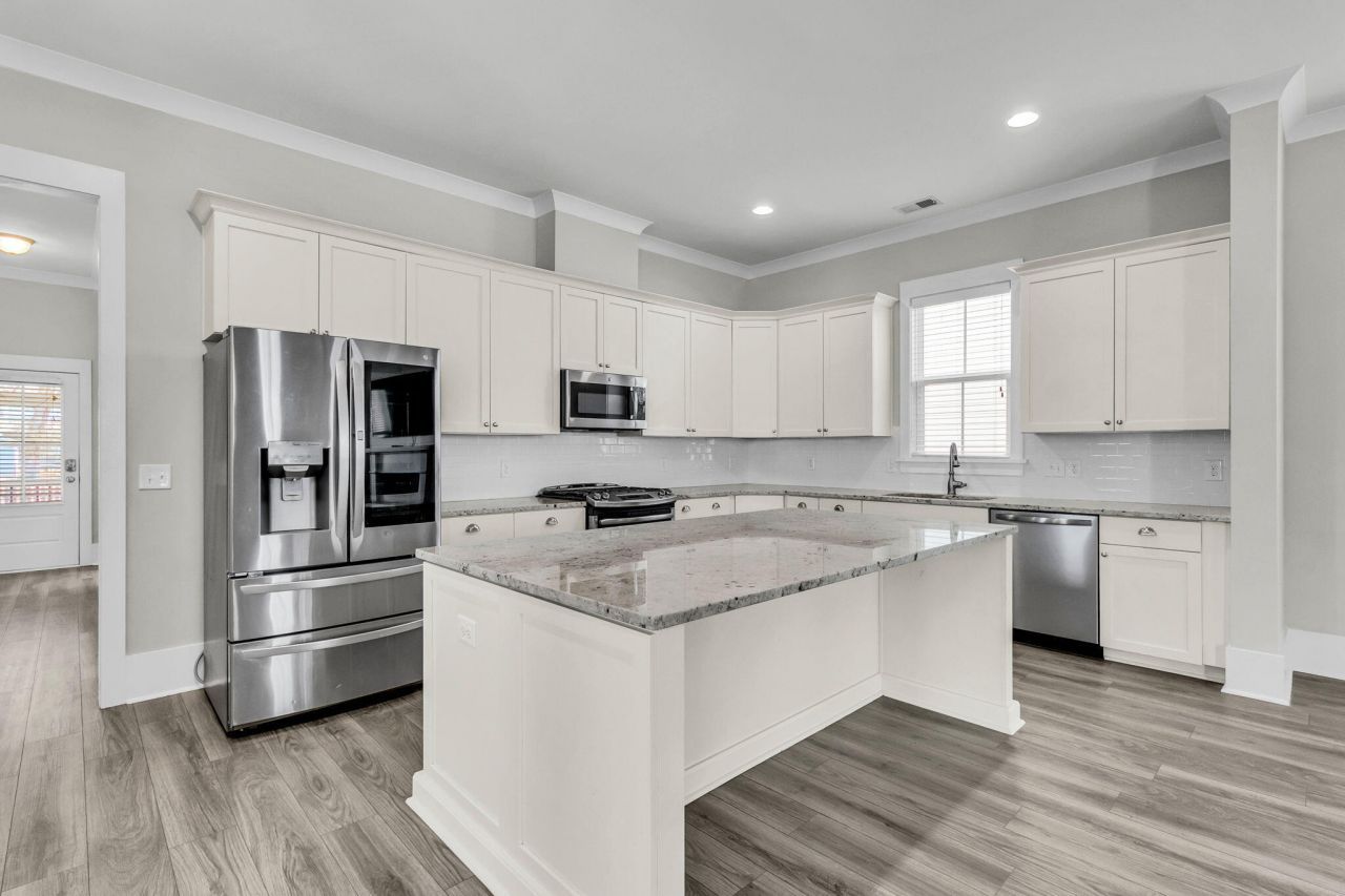 1583 Harriman Street Photo 4