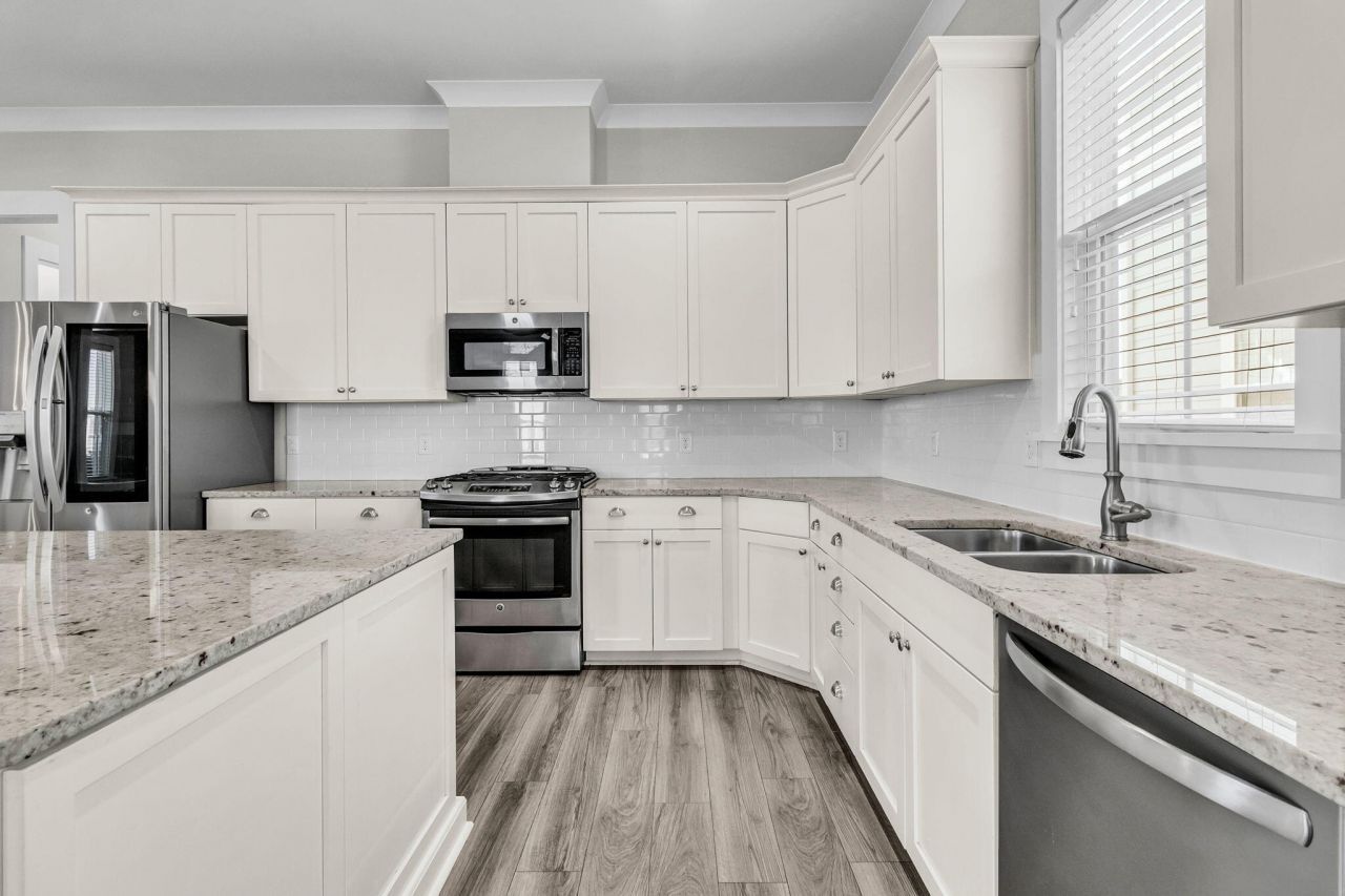 1583 Harriman Street Photo 5