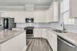 1583 Harriman Street photo 4