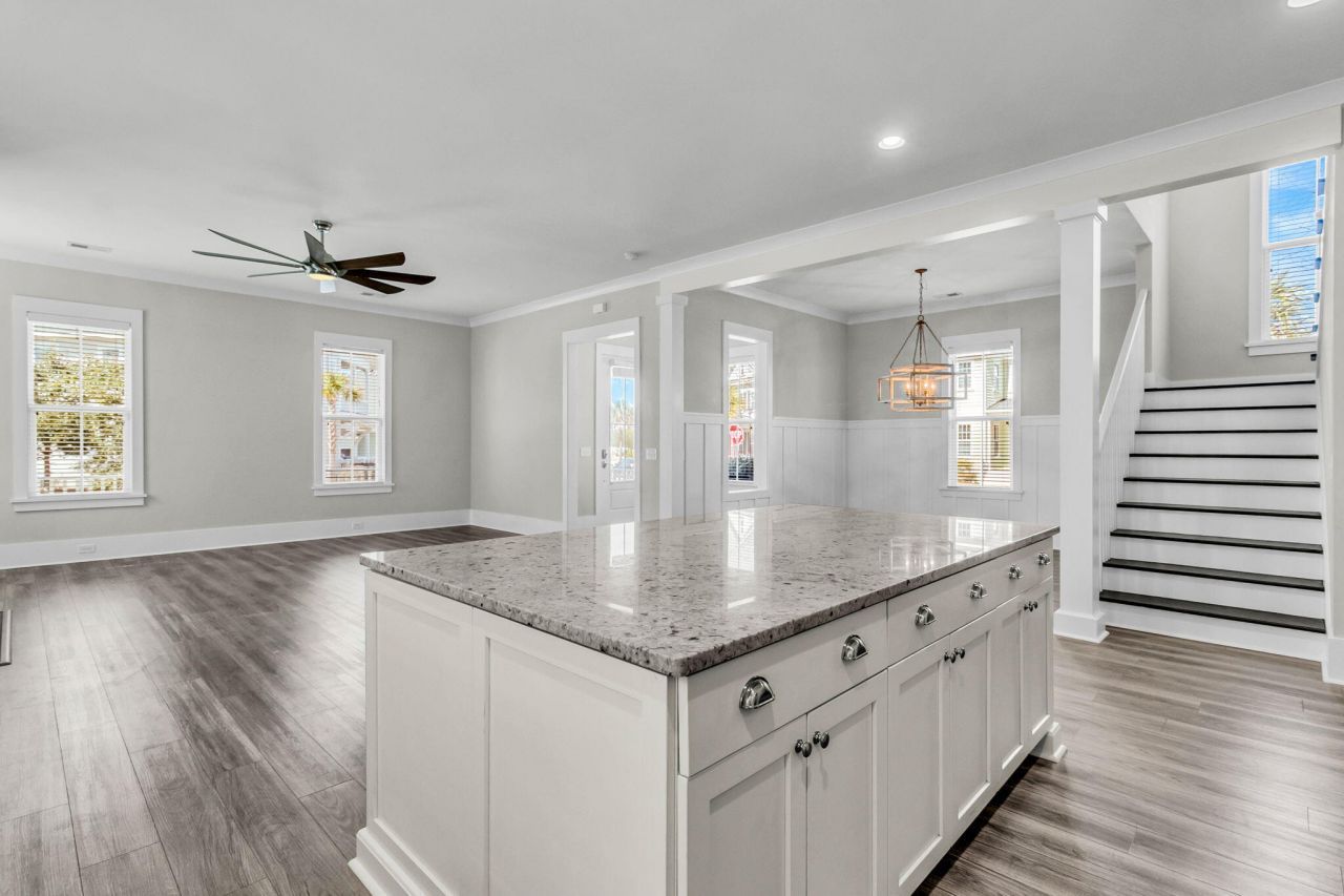 1583 Harriman Street Photo 8