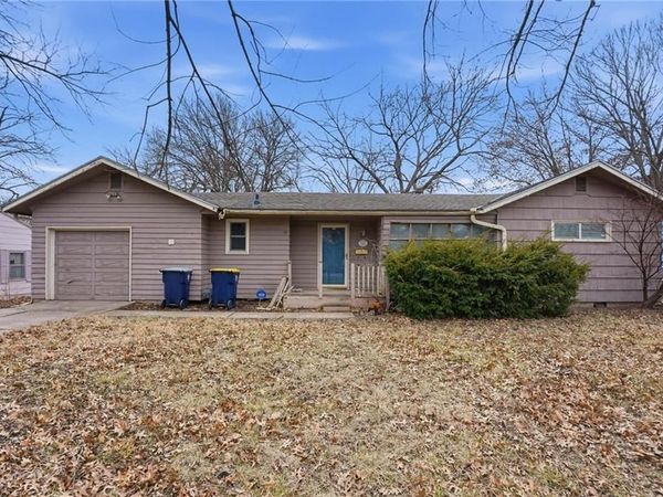 10425 Richmond Avenue, Kansas City, MO 64134