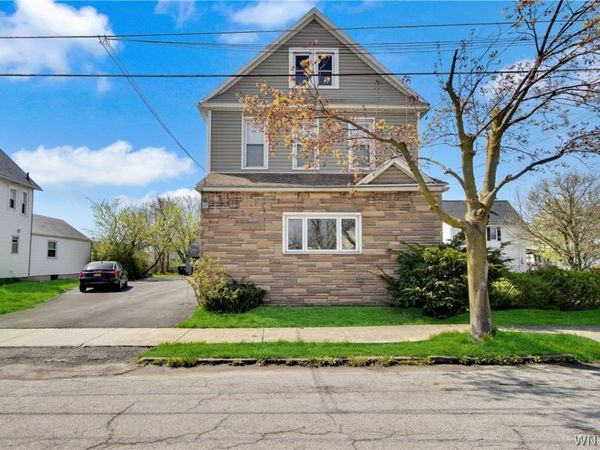 11 Laverack Avenue, Lancaster, NY 14086