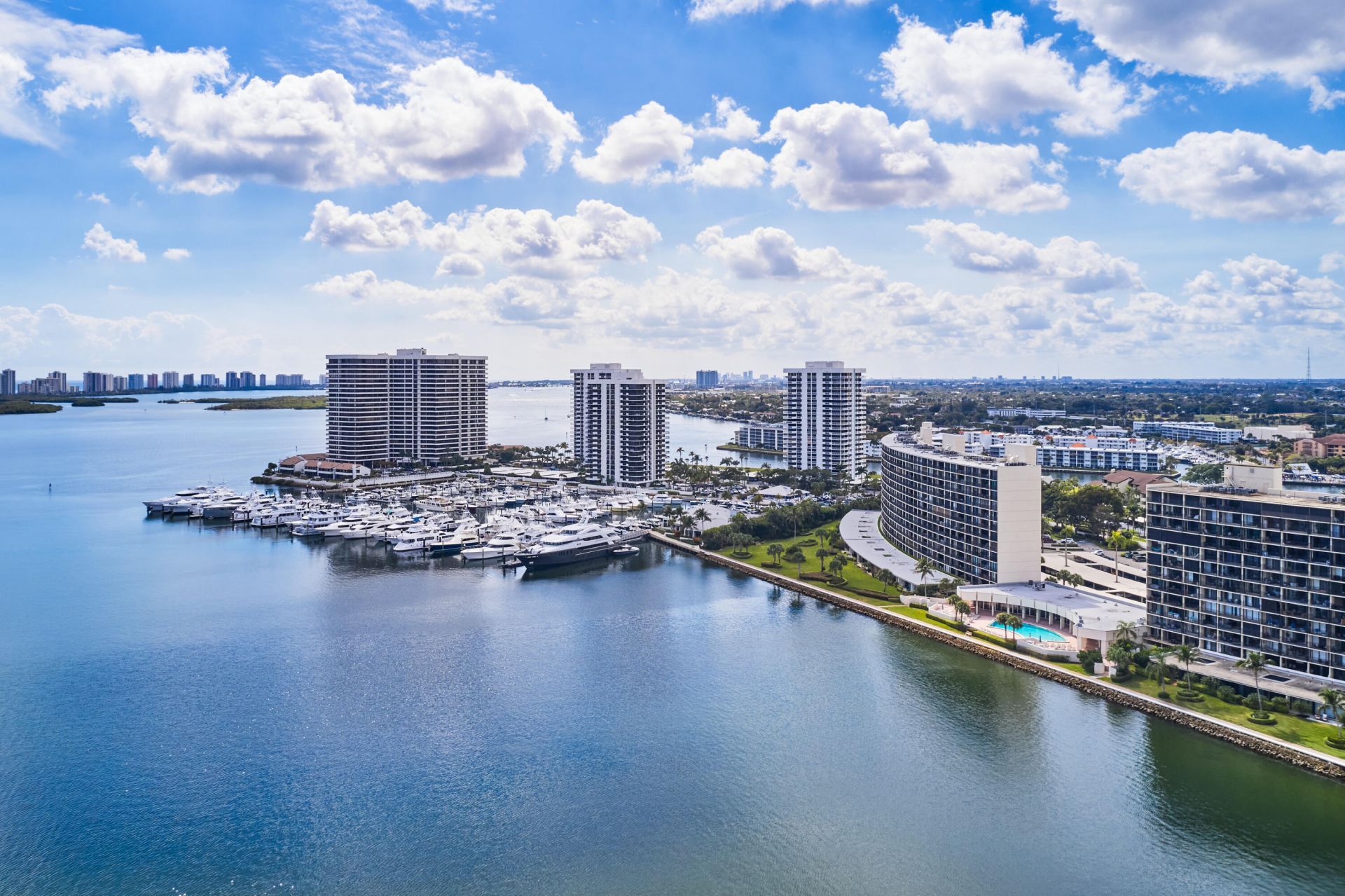 124 Lakeshore Drive, Unit 829, North Palm Beach, FL 33408 Photo