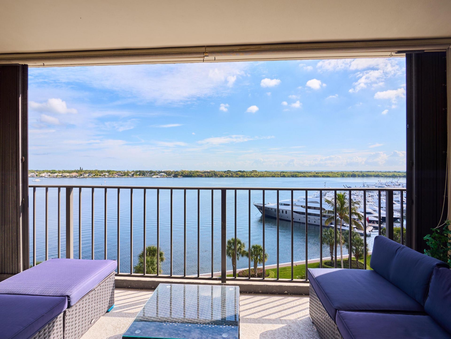 124 Lakeshore Drive, Unit 829, North Palm Beach, FL 33408 Photo