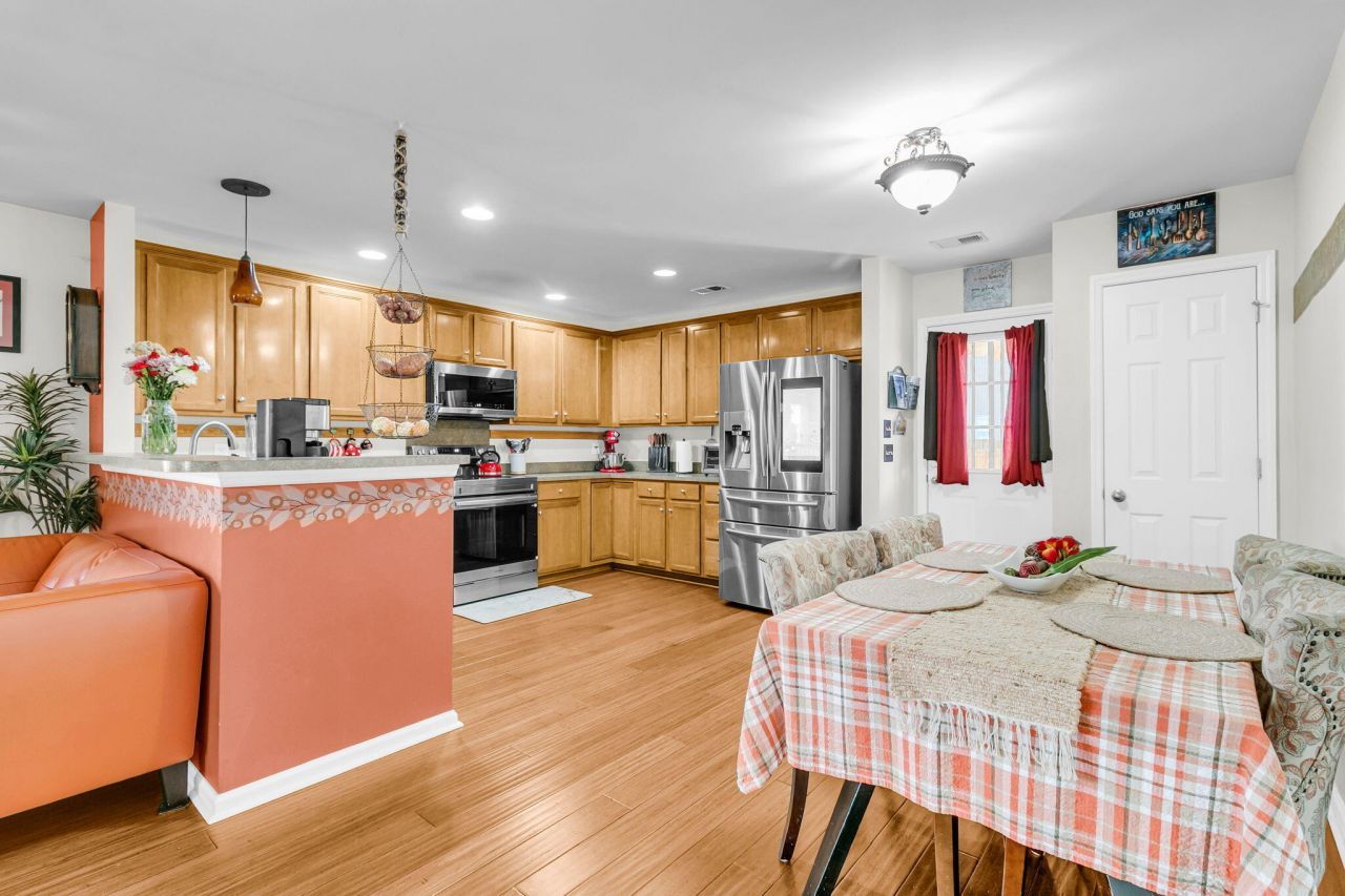 1117 Flyway Road Photo 7