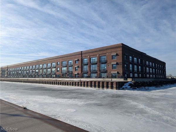 401 W SHORELINE Drive, Unit 130, Sandusky, OH 44870