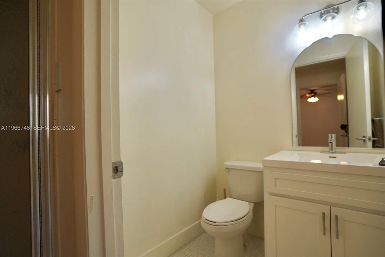 6555 NW 99th Ave, Unit B20, Tamarac, FL 33321 Photo