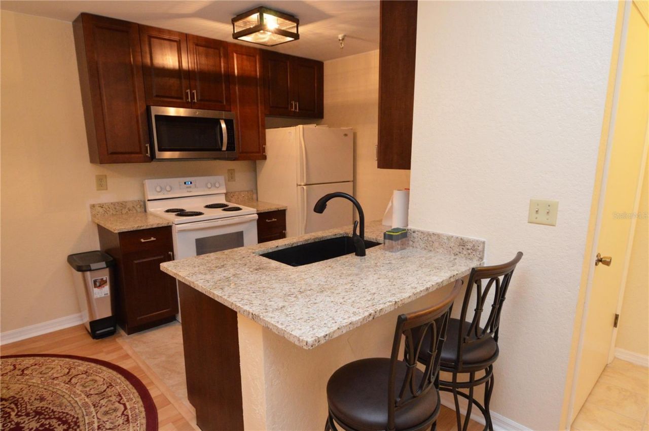10263 Gandy Boulevard N, Unit 602, Saint Petersburg, FL 33702 Photo