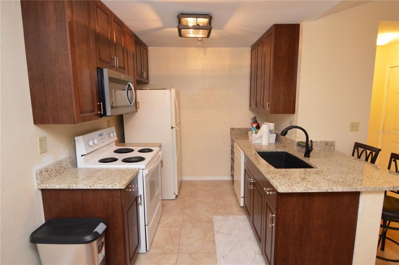 10263 Gandy Boulevard N, Unit 602, Saint Petersburg, FL 33702 Photo