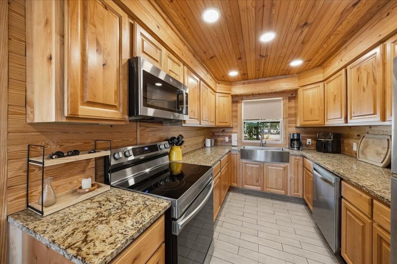 15120 NE 240th Court, Salt Springs, FL 32134 Photo