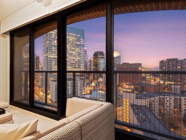 1201 Yale Place, Unit 1608, Minneapolis, MN 55403