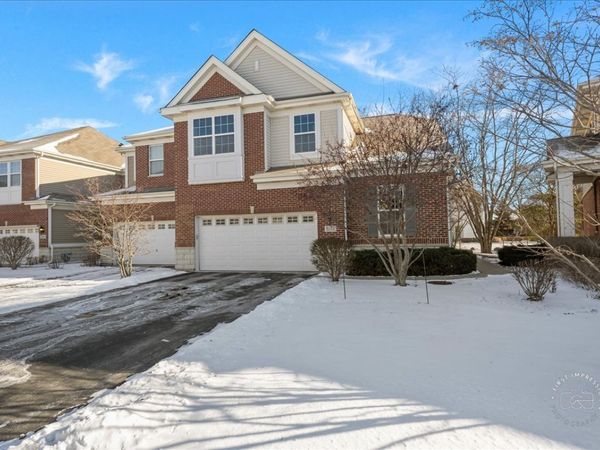 1018 Ravendale Court, Naperville, IL 60540