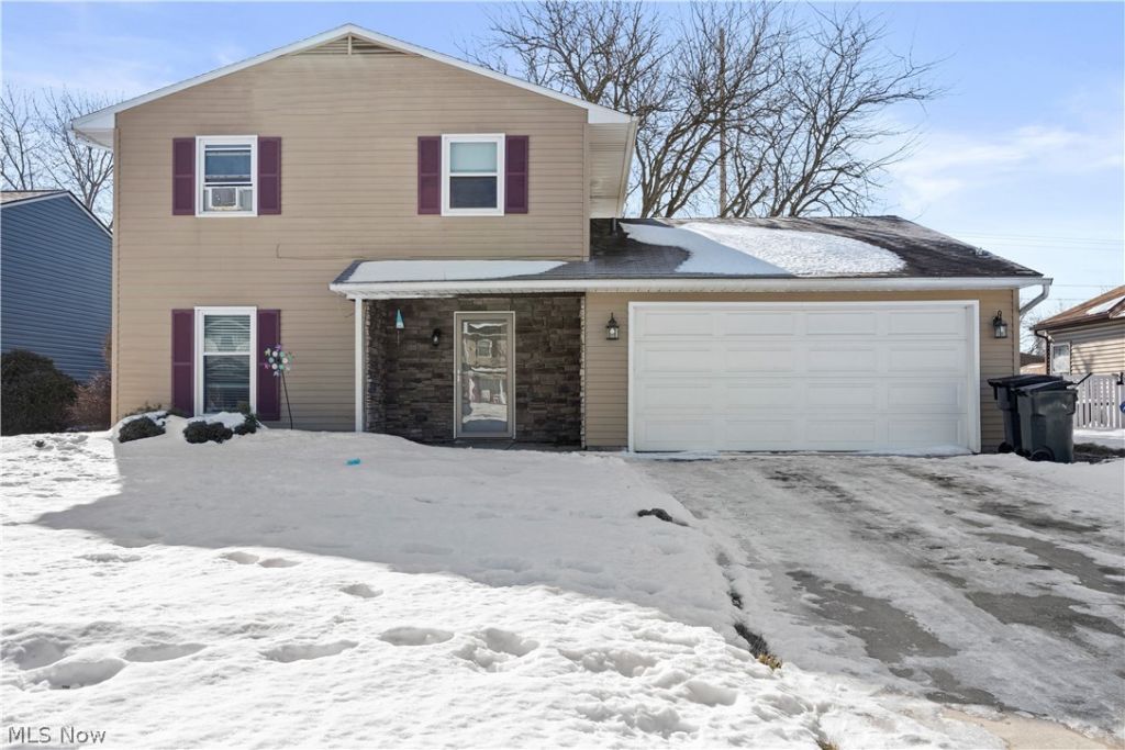 367 Crestview Drive, Elyria, OH 44035 Main Photo