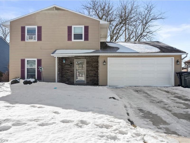 367 Crestview Drive, Elyria, OH 44035 Photo 1