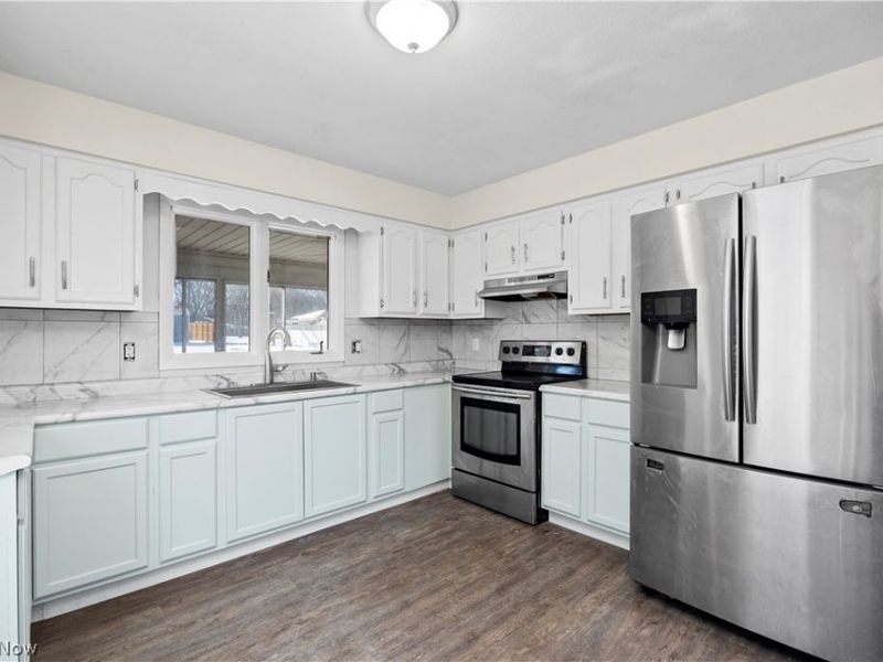 367 Crestview Drive, Elyria, OH 44035 Photo 11