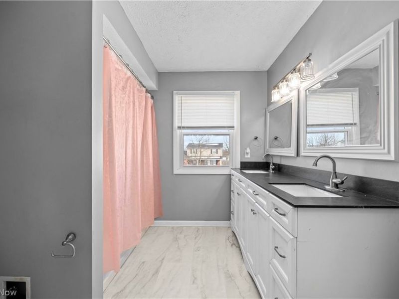 367 Crestview Drive, Elyria, OH 44035 Photo 32