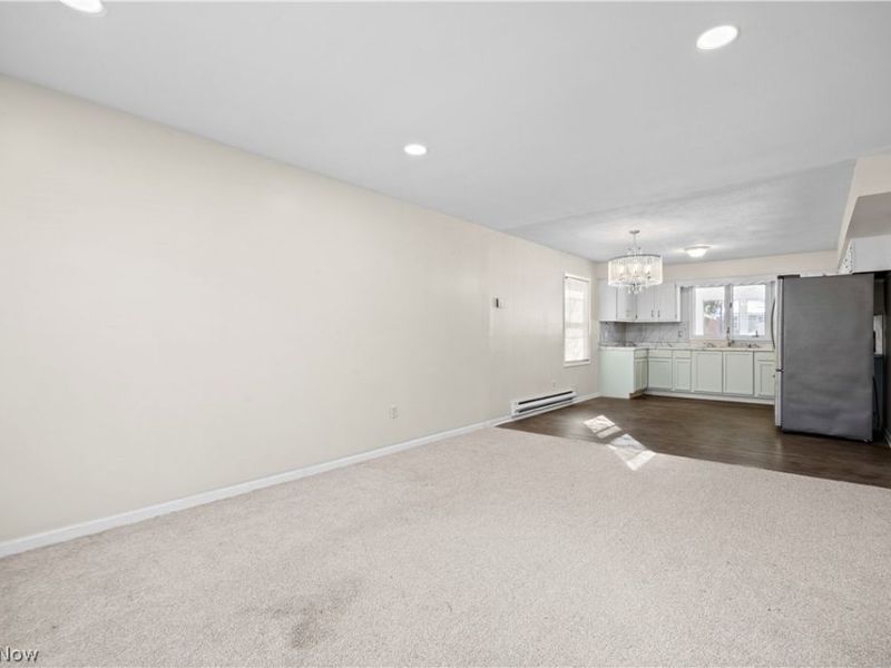 367 Crestview Drive, Elyria, OH 44035 Photo 4