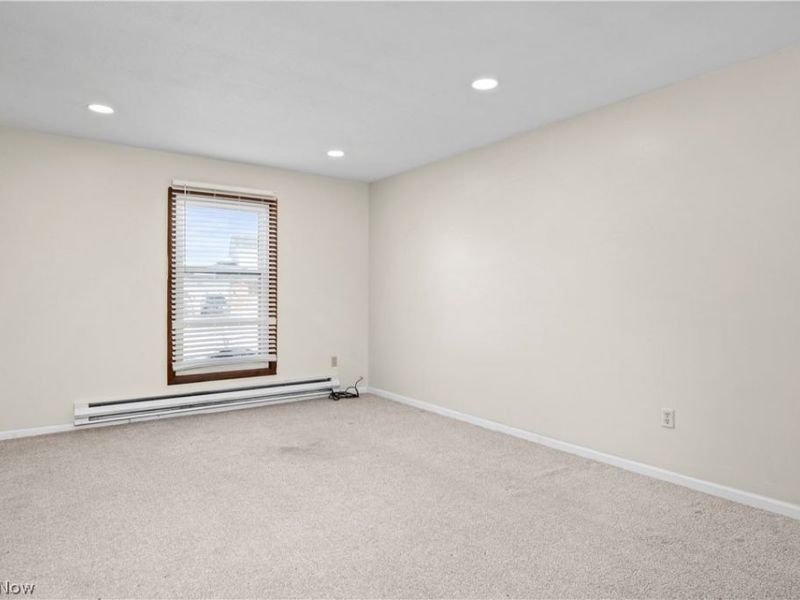 367 Crestview Drive, Elyria, OH 44035 Photo 7