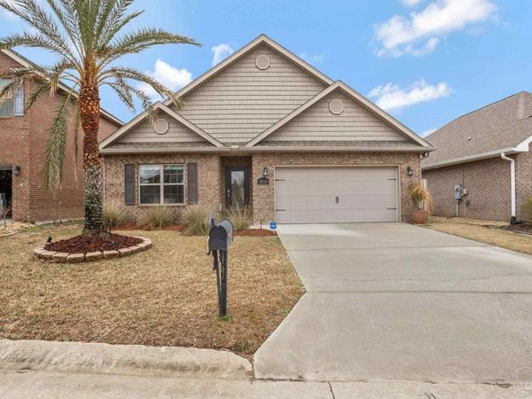 1696 Waterford Sound Blvd, Gulf Breeze, FL 32563