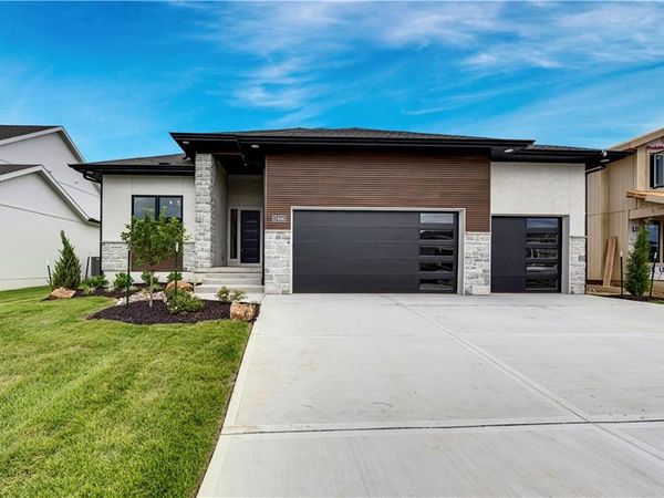 17408 Parkhill Street, Overland Park, KS 66221
