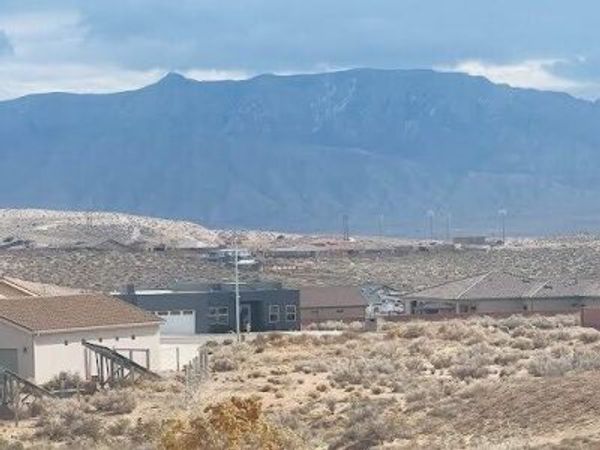 716 Gregg Road NE, Rio Rancho, NM 87124